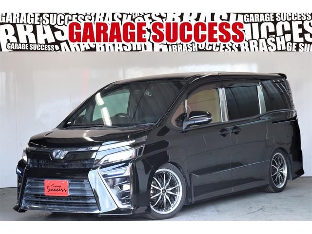 Toyota VOXY 2017 — фото автомобиля 1