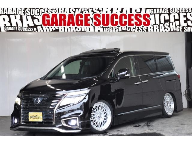 Nissan ELGRAND 2015 — фото автомобиля