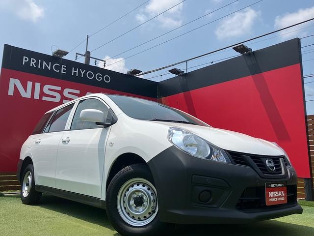 Nissan AD 2025 — фото автомобиля 1
