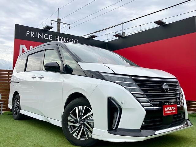 Nissan SERENA 2023 — фото автомобиля