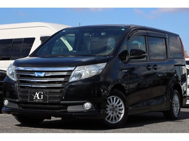 Toyota NOAH 2015 — фото автомобиля 1