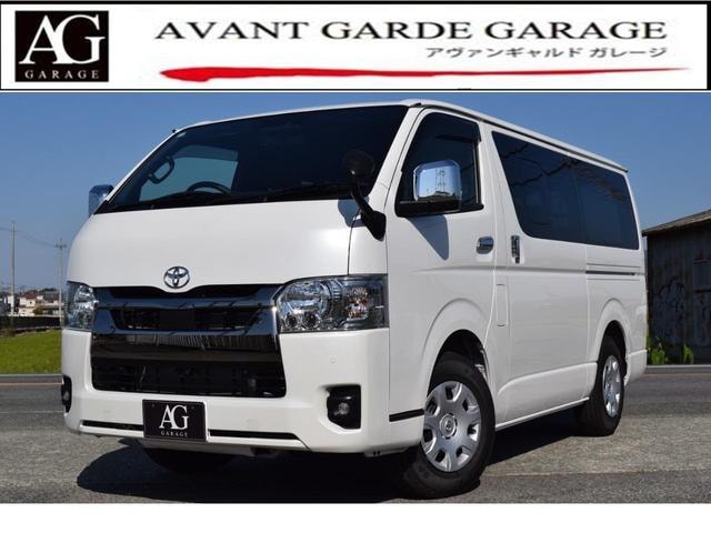 Toyota HIACE VAN 2025 — фото автомобиля 1