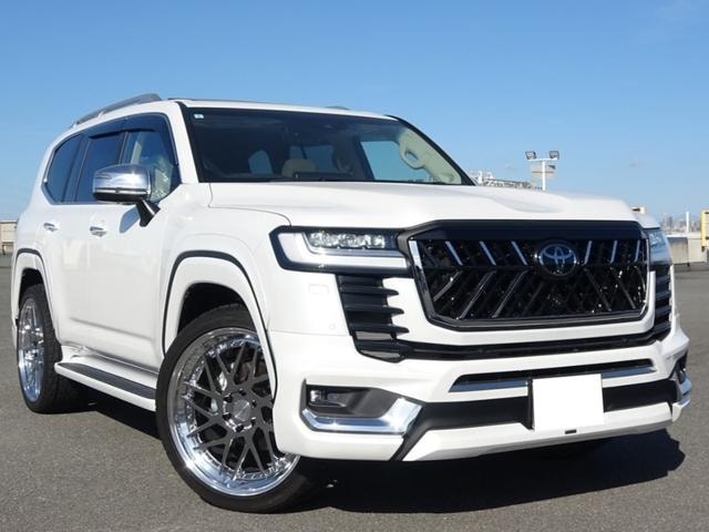 Toyota LAND CRUISER 2023 — фото автомобиля
