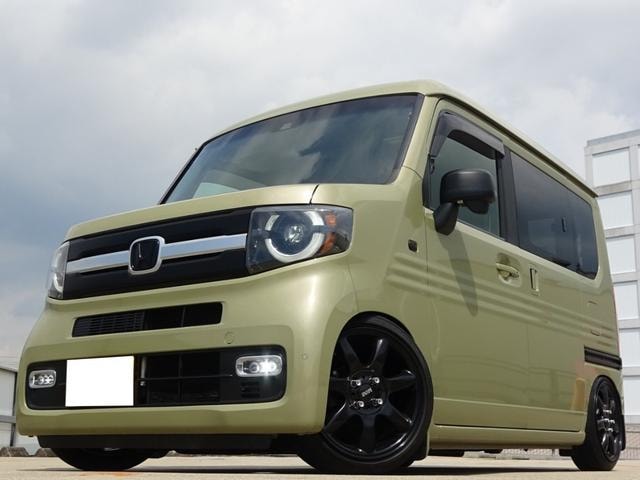 Honda N-VAN PLUS STYLE 2018 — фото автомобиля 1