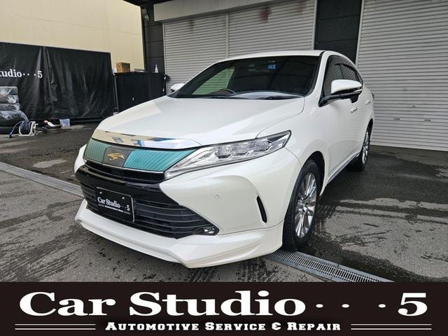 Toyota HARRIER 2017 — фото автомобиля 1