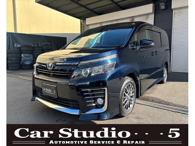 Toyota VOXY 2014 — фото автомобиля 1