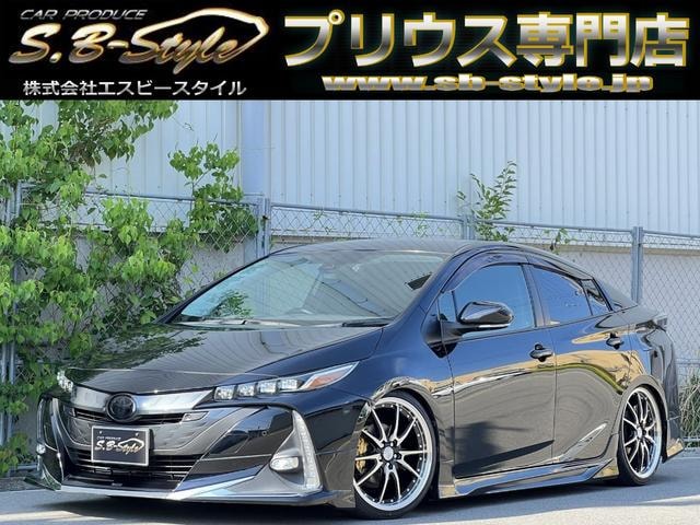 Toyota PRIUS PHV 2019 — фото автомобиля