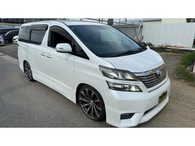 Toyota VELLFIRE 2009 — фото автомобиля 1