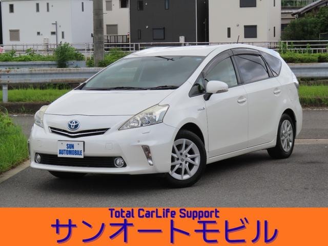 Toyota PRIUS ALPHA 2013 — фото автомобиля