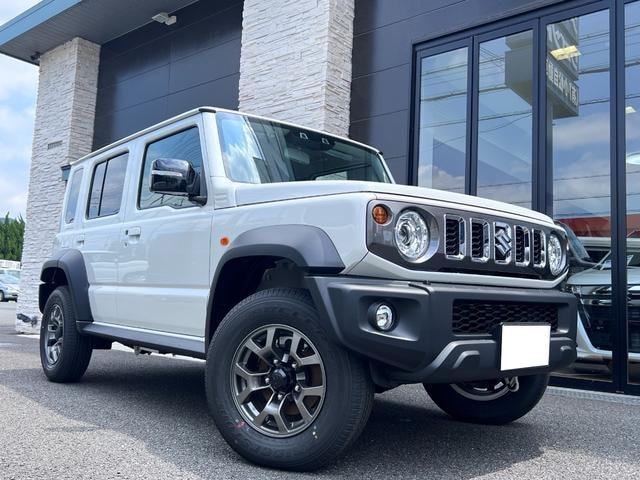 Suzuki JIMNY NOMADE 2026 — фото автомобиля 1