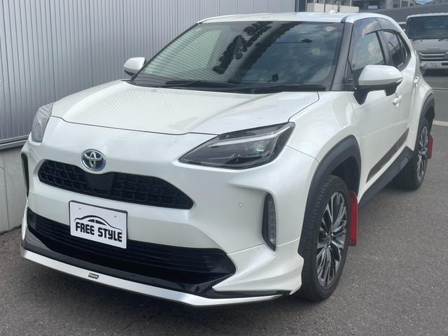 Toyota YARIS CROSS 2022 — фото автомобиля