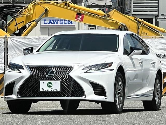 Lexus LS 2018 — фото автомобиля 1