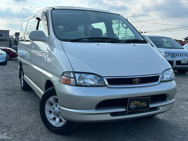 Toyota GRANVIA 1996 — фото автомобиля