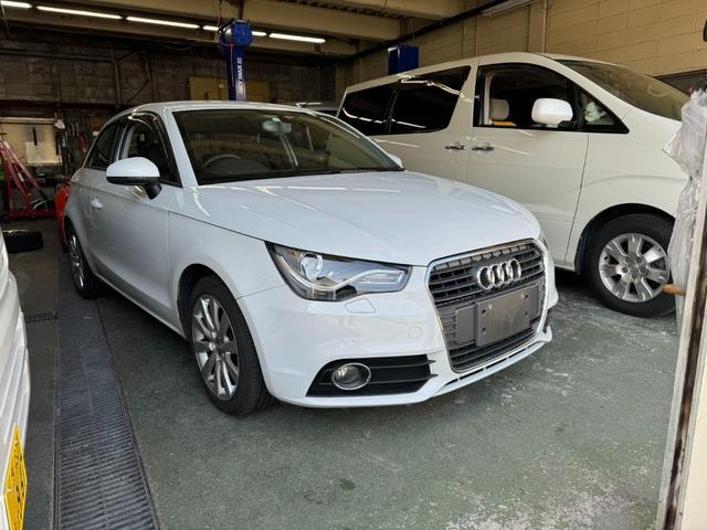 Audi A1 2013 — фото автомобиля