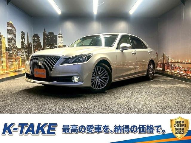 Toyota CROWN MAJESTA 2014 — фото автомобиля