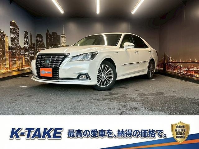 Toyota CROWN HYBRID 2016 — фото автомобиля