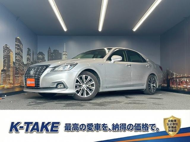 Toyota CROWN HYBRID 2016 — фото автомобиля 1