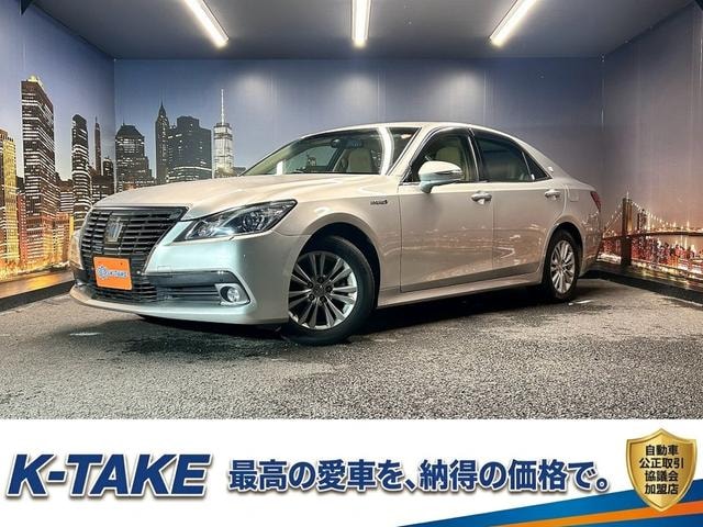 Toyota CROWN HYBRID 2013 — фото автомобиля