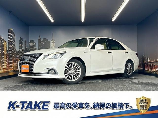 Toyota CROWN HYBRID 2018 — фото автомобиля