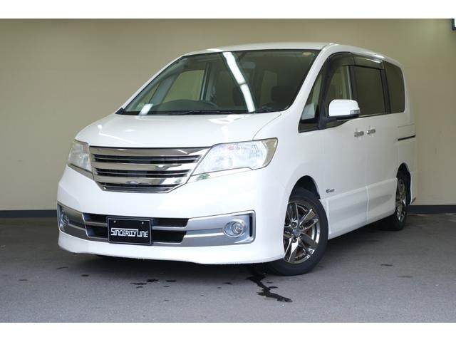Nissan SERENA 2013 — фото автомобиля