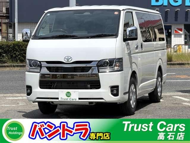 Toyota HIACE VAN 2026 — фото автомобиля 1