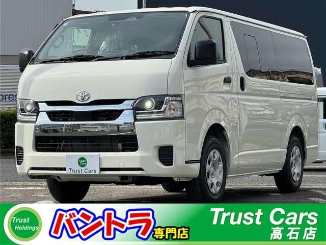 Toyota HIACE VAN 2026 — фото автомобиля