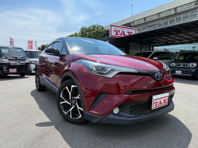 Toyota C-HR 2018 — фото автомобиля