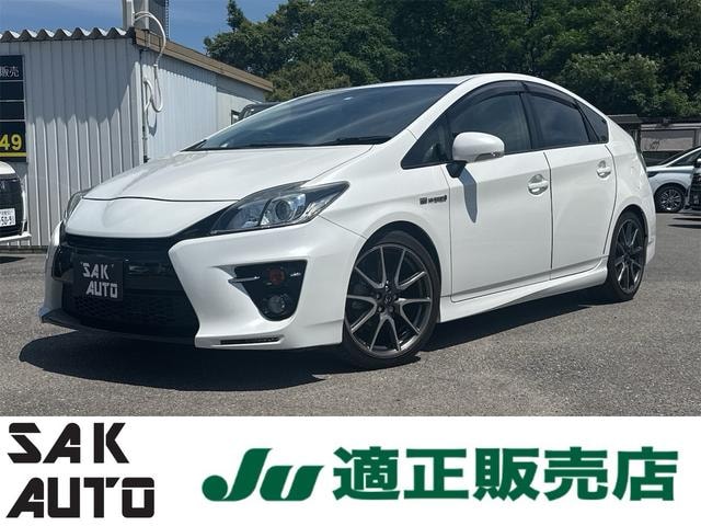Toyota PRIUS 2012 — фото автомобиля