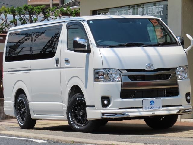 Toyota HIACE VAN 2025 — фото автомобиля