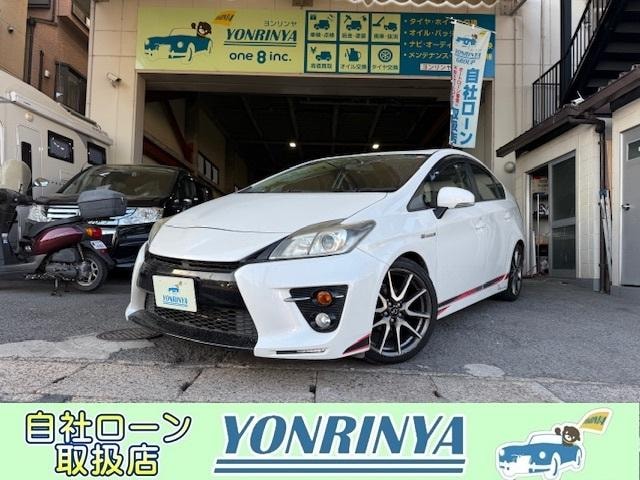 Toyota PRIUS 2012 — фото автомобиля 1
