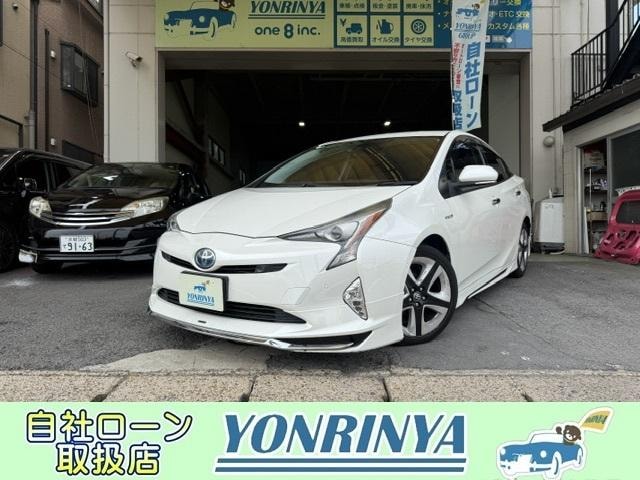 Toyota PRIUS 2016 — фото автомобиля 1