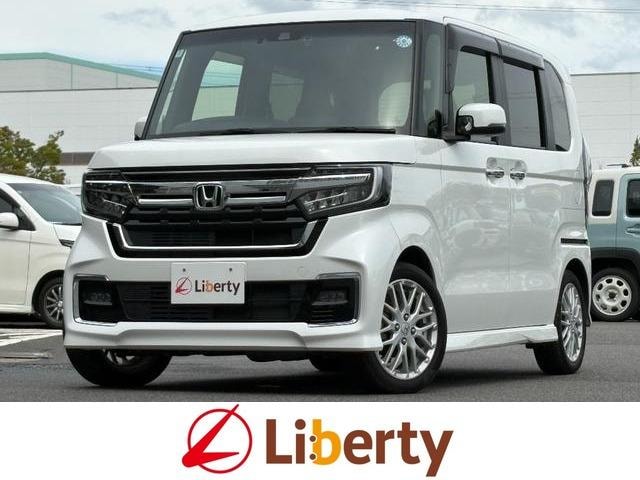 Honda N-BOX CUSTOM 2022 — фото автомобиля 1
