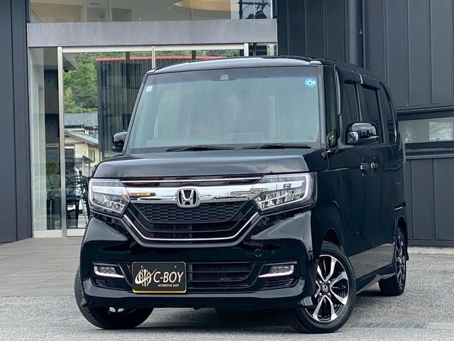 Honda N-BOX CUSTOM 2018 — фото автомобиля 1