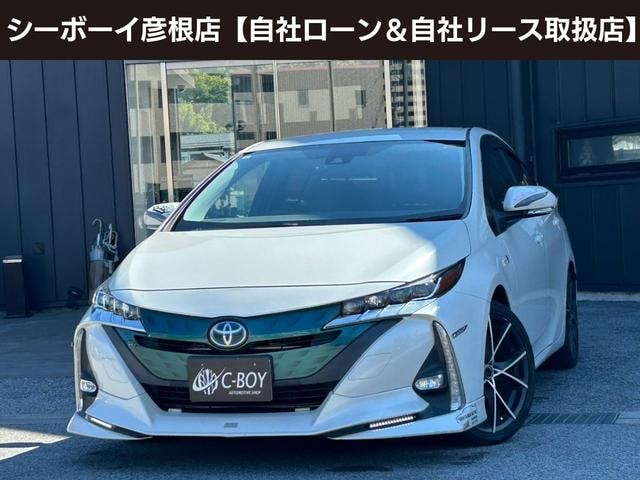 Toyota PRIUS PHV 2017 — фото автомобиля 1
