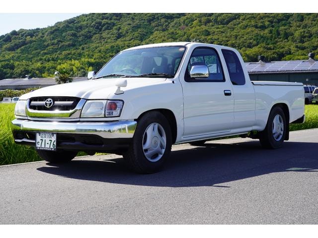 Toyota HILUX SPORTS PICK UP 2002 — фото автомобиля