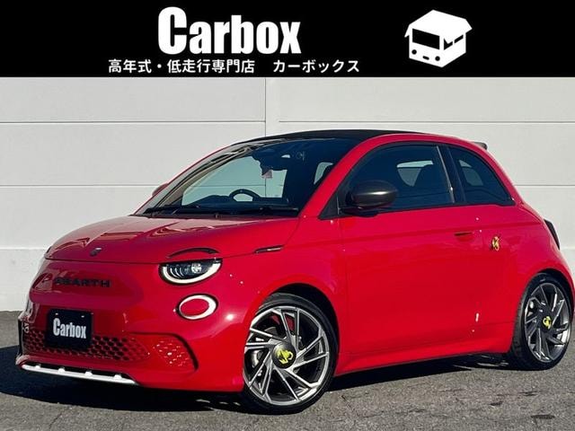 Abarth 500E 2023 — фото автомобиля 1