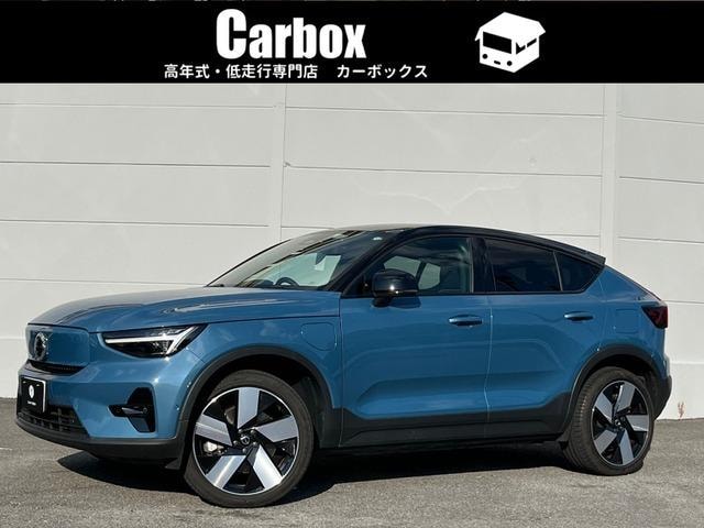 Volvo C40 RECHARGE 2022 — фото автомобиля