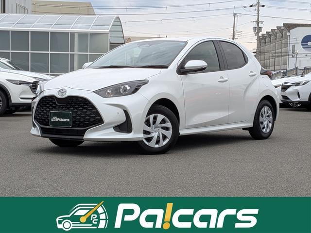 Toyota YARIS 2026 — фото автомобиля