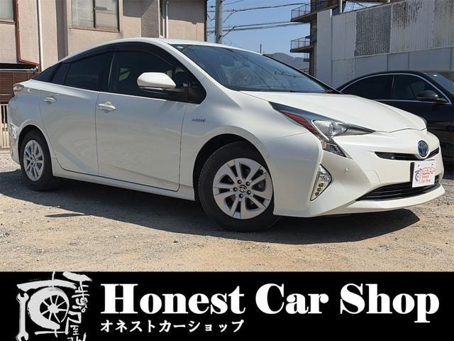 Toyota PRIUS 2016 — фото автомобиля 1