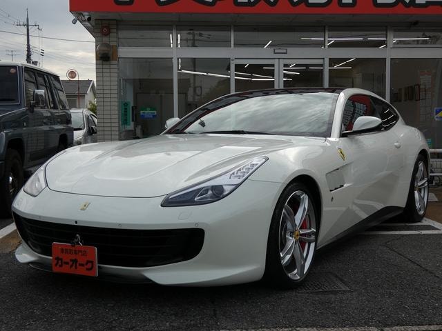 Ferrari GTC4 LUSSO 2018 — фото автомобиля 1