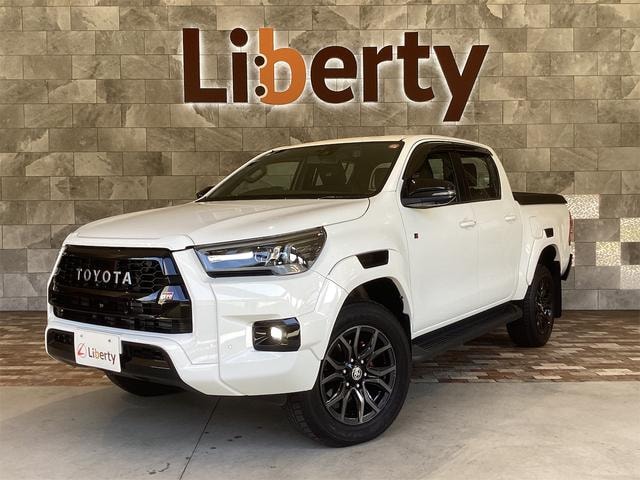 Toyota HILUX 2023 — фото автомобиля 1