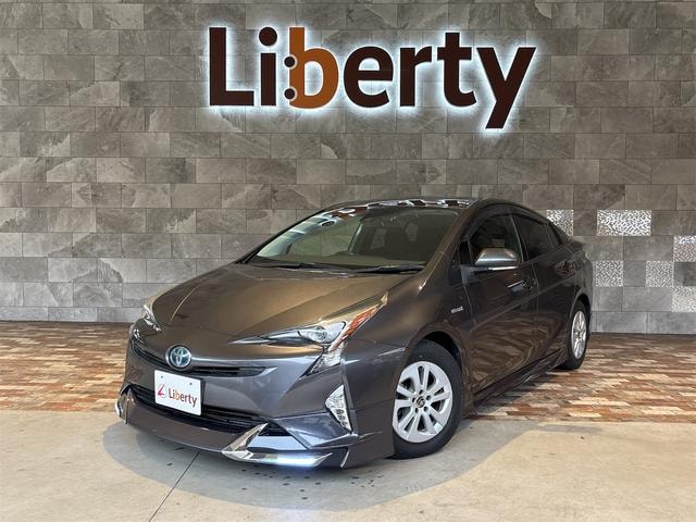 Toyota PRIUS 2015 — фото автомобиля 1