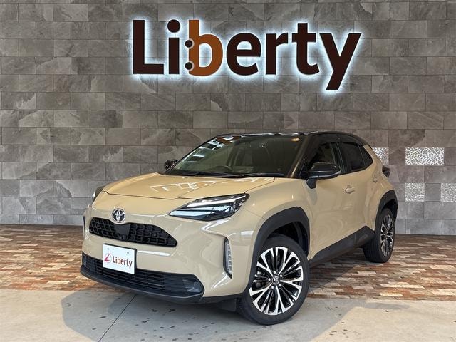 Toyota YARIS CROSS 2022 — фото автомобиля