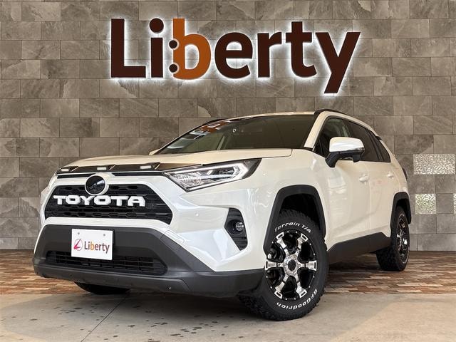 Toyota RAV4 2021 — фото автомобиля 1