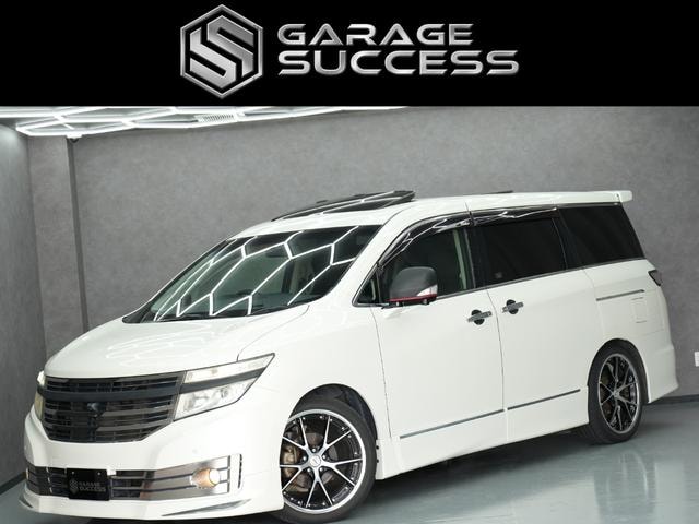 Nissan ELGRAND 2012 — фото автомобиля