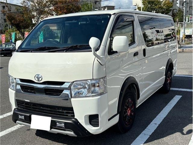 Toyota HIACE VAN 2024 — фото автомобиля 1