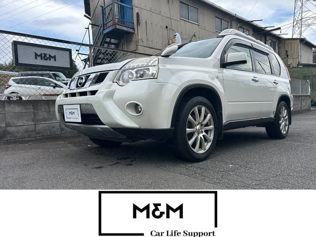 Nissan X-TRAIL 2013 — фото автомобиля