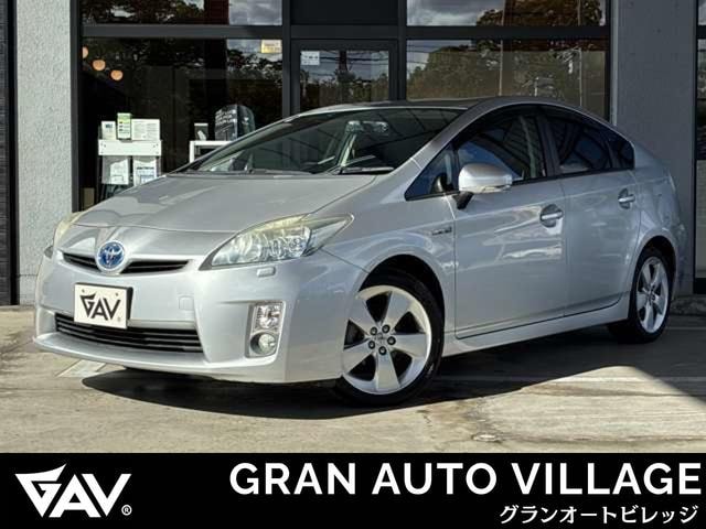 Toyota PRIUS 2011 — фото автомобиля