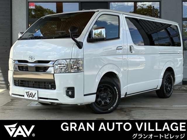 Toyota HIACE VAN 2025 — фото автомобиля