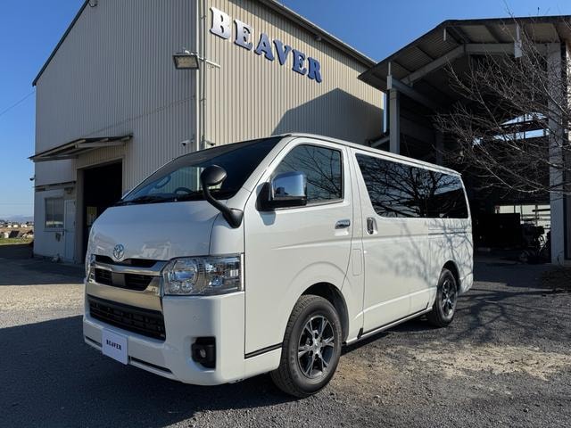 Toyota HIACE VAN 2025 — фото автомобиля
